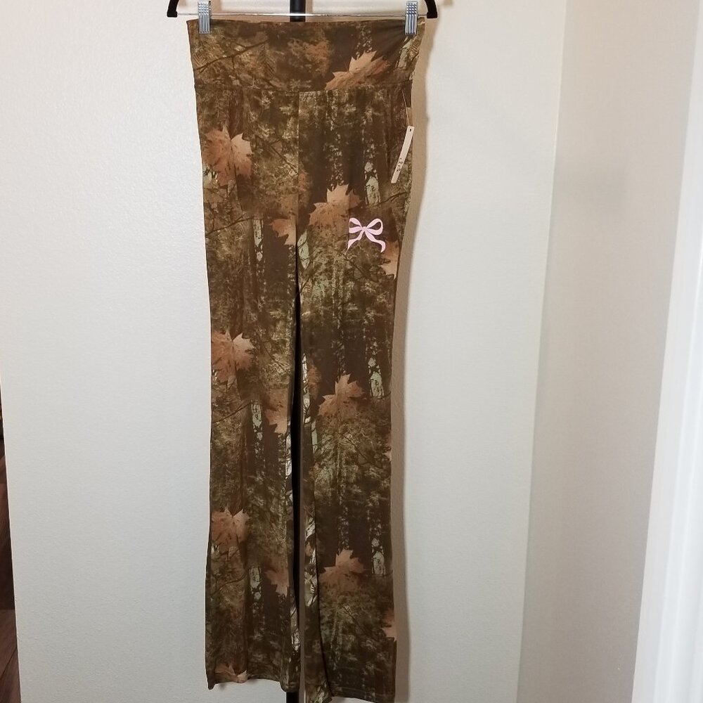 Faded Rose Camo Leggings Stretch Flared Size‎ XS Retro Comfy Outdoors NWT